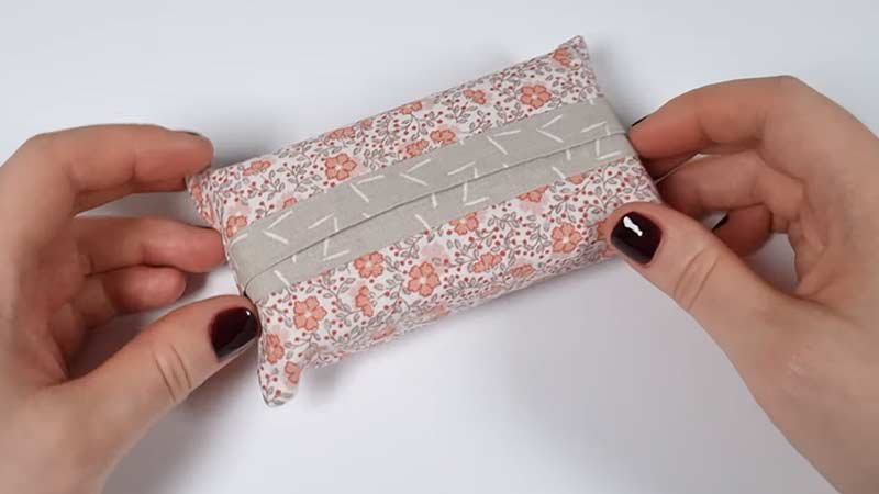 Rick Rack Tissue Holder Pattern