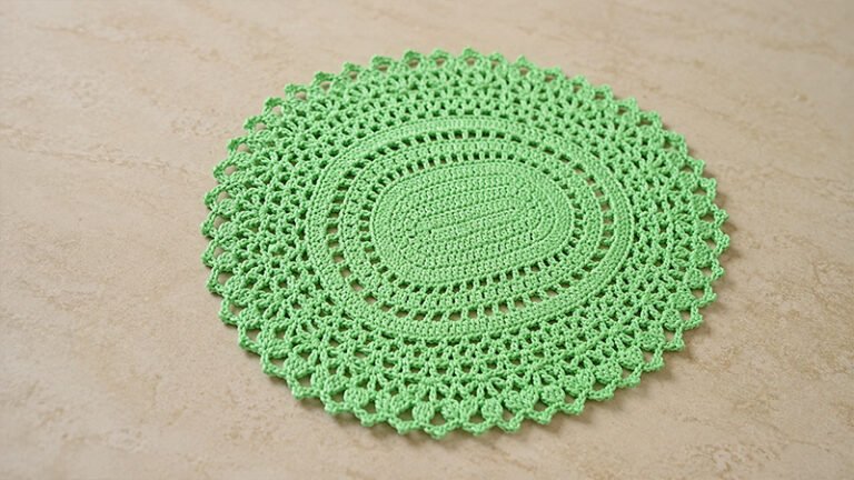 Blooming Ivy Oval Doily