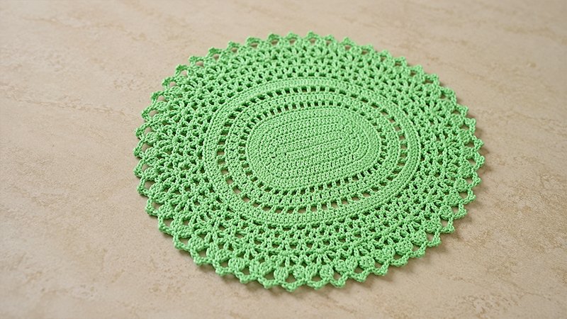 Blooming Ivy Oval Doily
