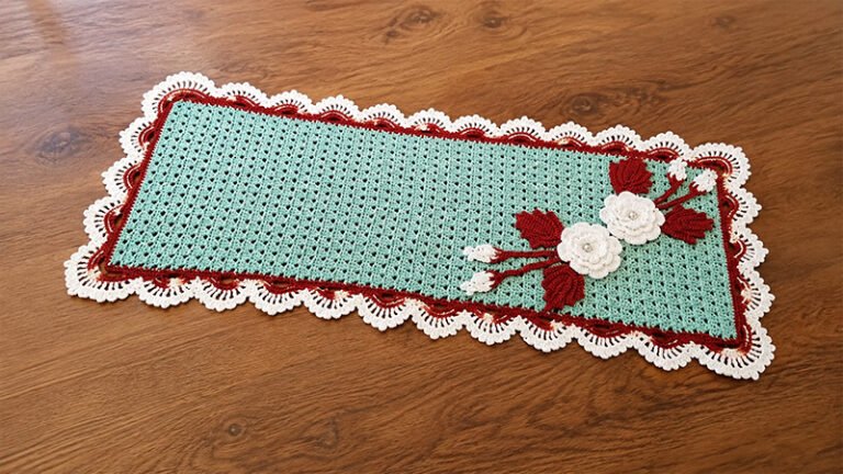 Filet Crochet Leaf Centerpiece