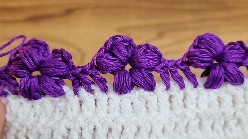 Optional Leafy Scallop Edging (Under Flowers)