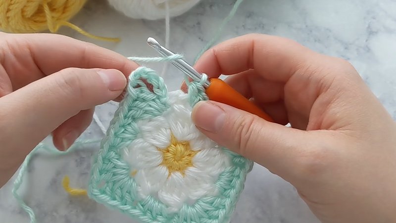 Optional Extra Round for Larger Square