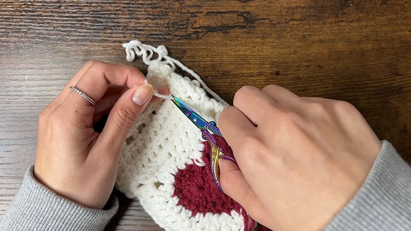 Granny Square Heart Pattern  Final Round (Optional Edge)