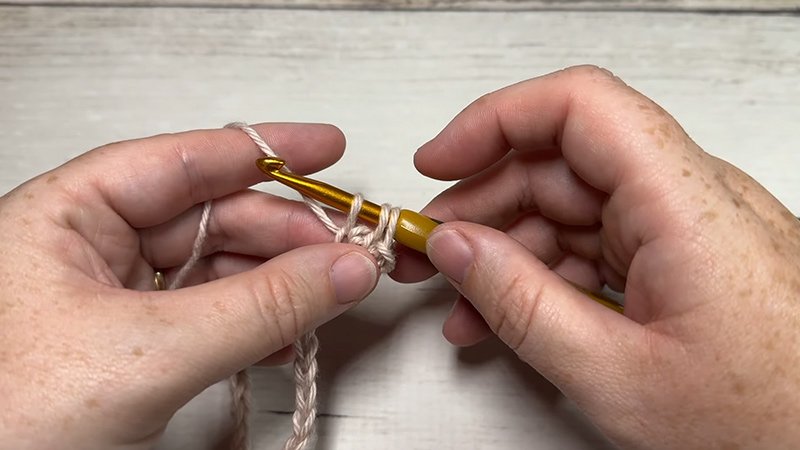 the Easy Textured Dishcloth Pattern Row 2