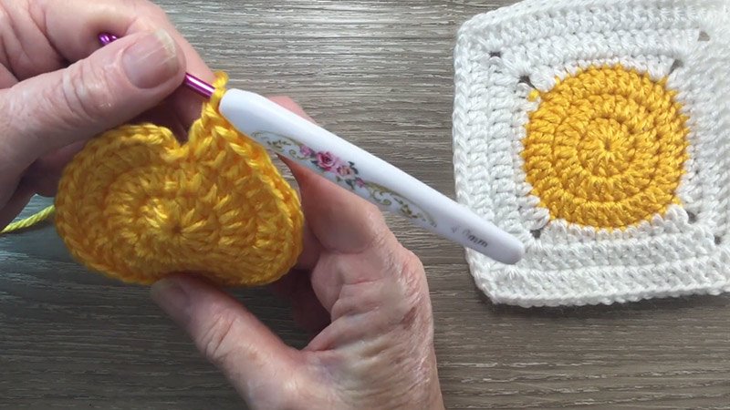 Circle to Square Granny Continue Expanding