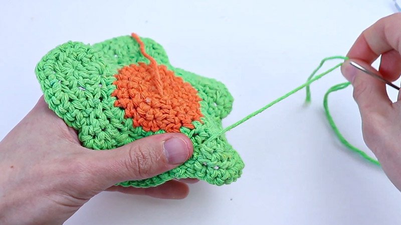 Flower Power Dishcloth Round 8) sl st in next st. ch 1.