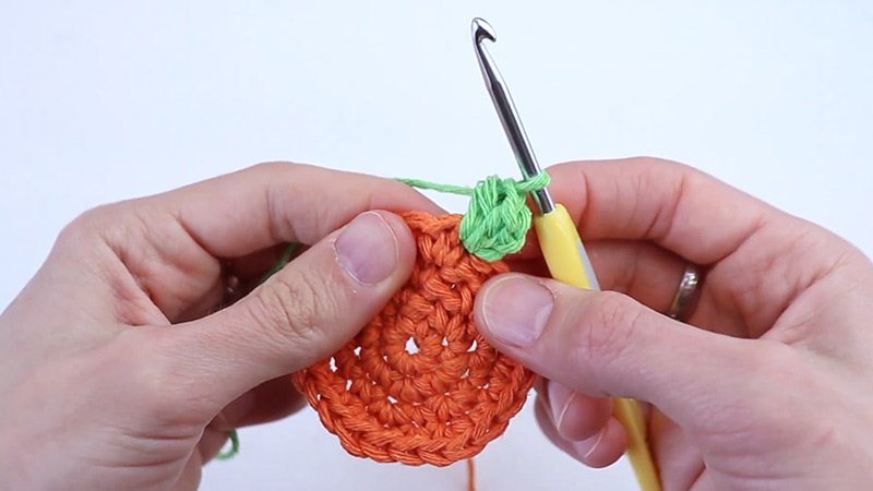 the Flower Power Dishcloth Pattern Round 4)