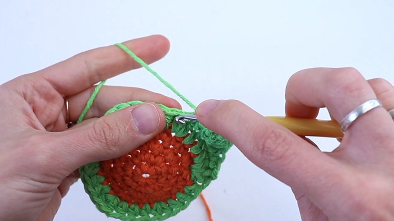 the Flower Power Dishcloth Pattern Round 6) Ch 2