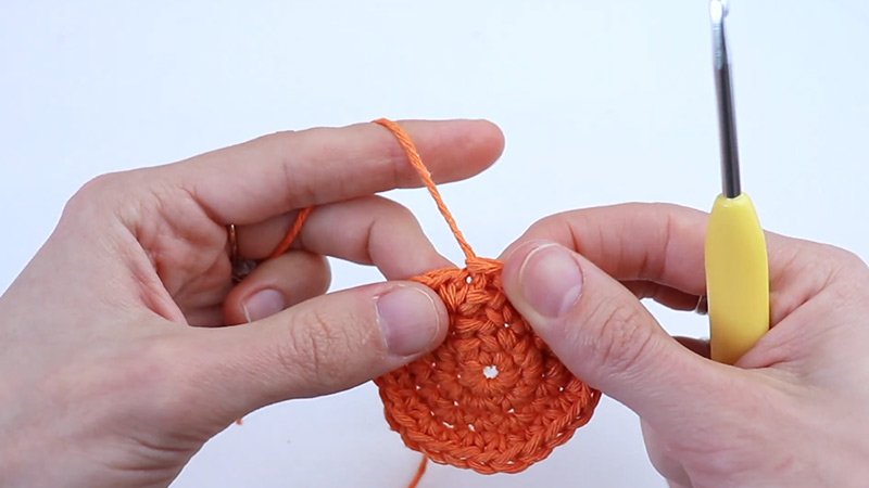 the Flower Power Dishcloth Pattern Round 1