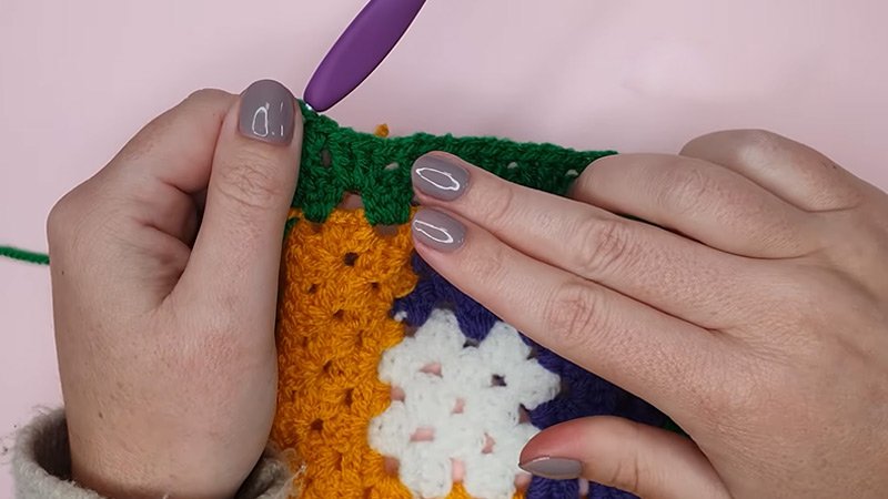 the Granny's Baby Log Cabin Blanket Pattern  Edging