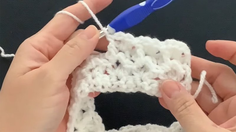 Instructions for Making the Beginner Snowball Blanket Pattern