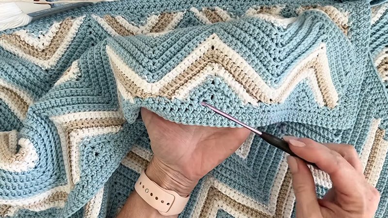 Squared-Off Chevron Baby Blanket