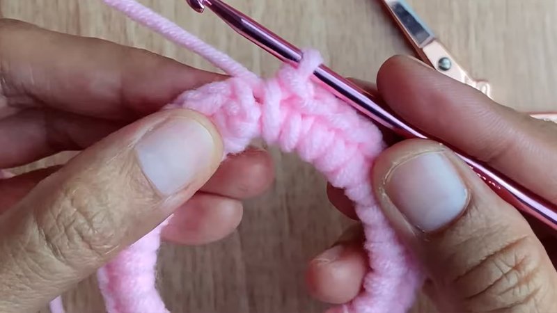 Second Round - Double Crochet Ruffle