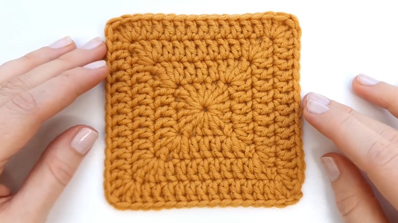 Solid Granny Square Crochet Pattern