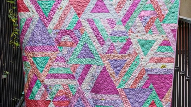 Cozy Posy Triangle Quilt pattern