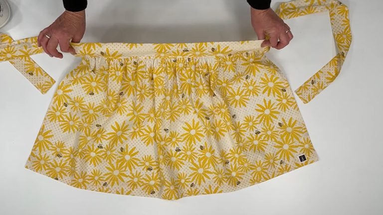 Easy Gathered Half Apron