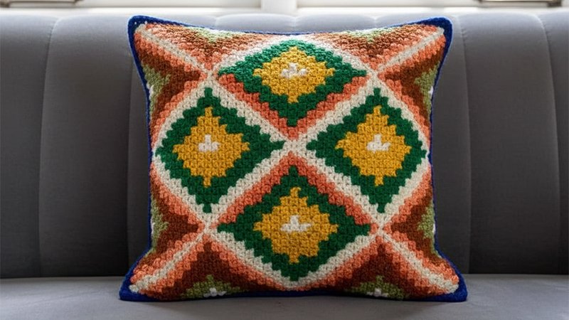 Geometric C2C Pillow Pattern