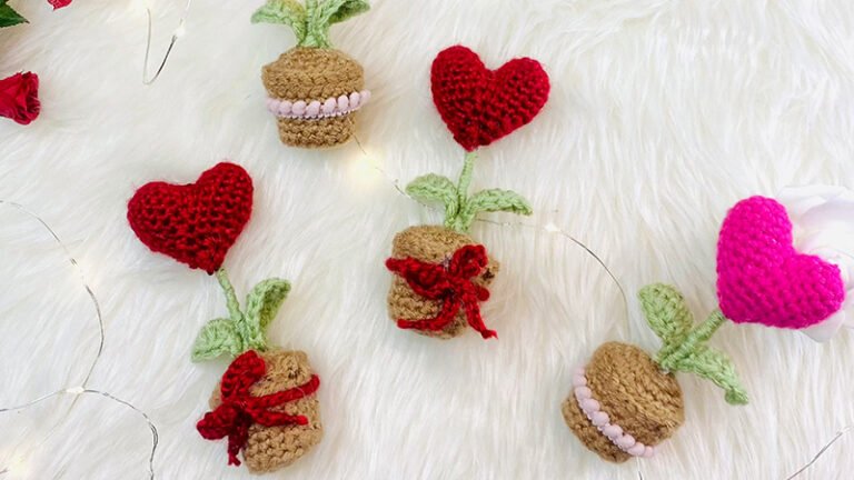 Red Heart Tapestry Flower Pot Cozy