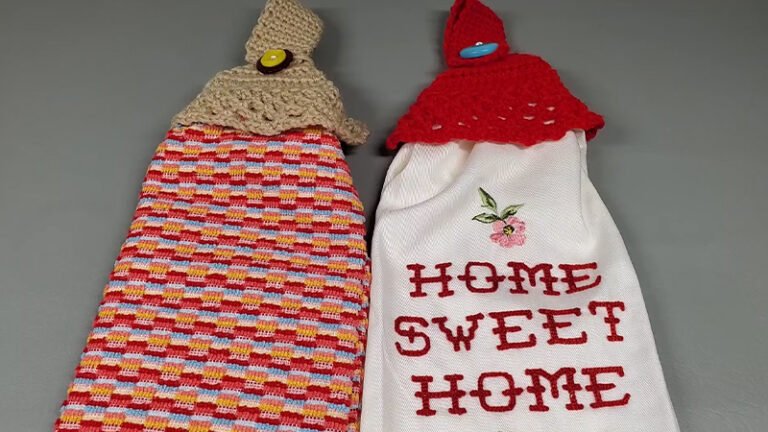 Scarecrow Towel Topper