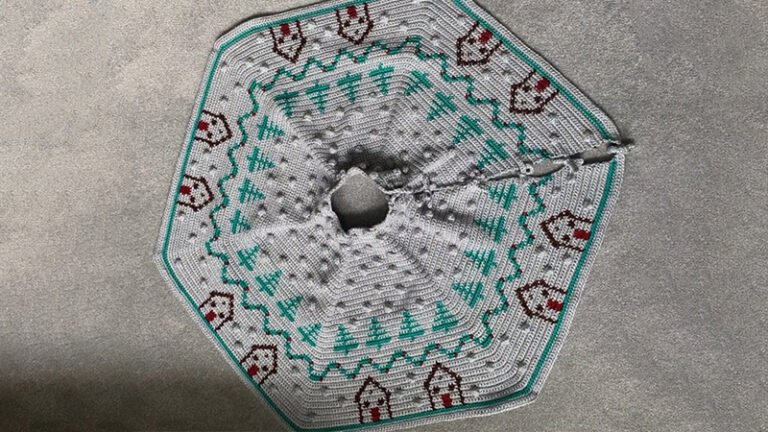 Winter Wonderland Christmas Tree Skirt