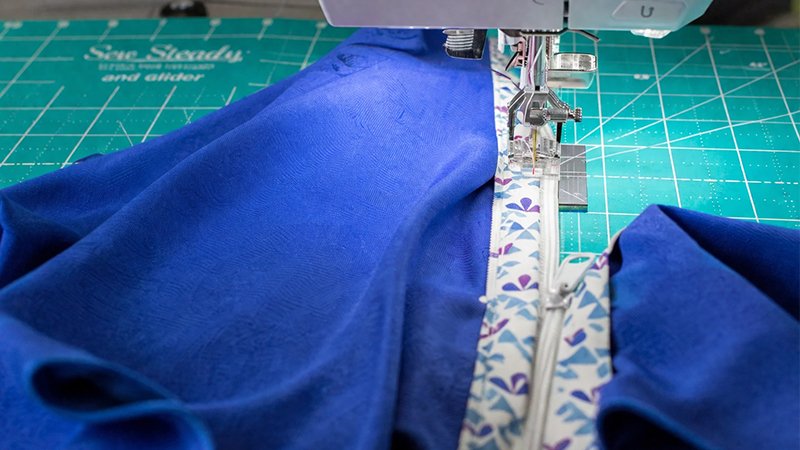 Attaching the Zipper