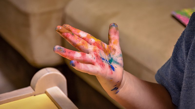 How to Safely Remove Acrylic Paint from Skin