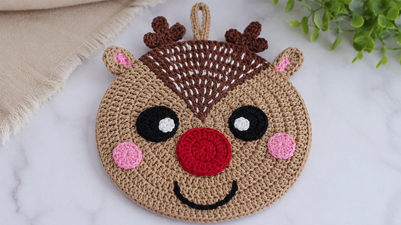 Crochet the Cutest Christmas Reindeer Potholder